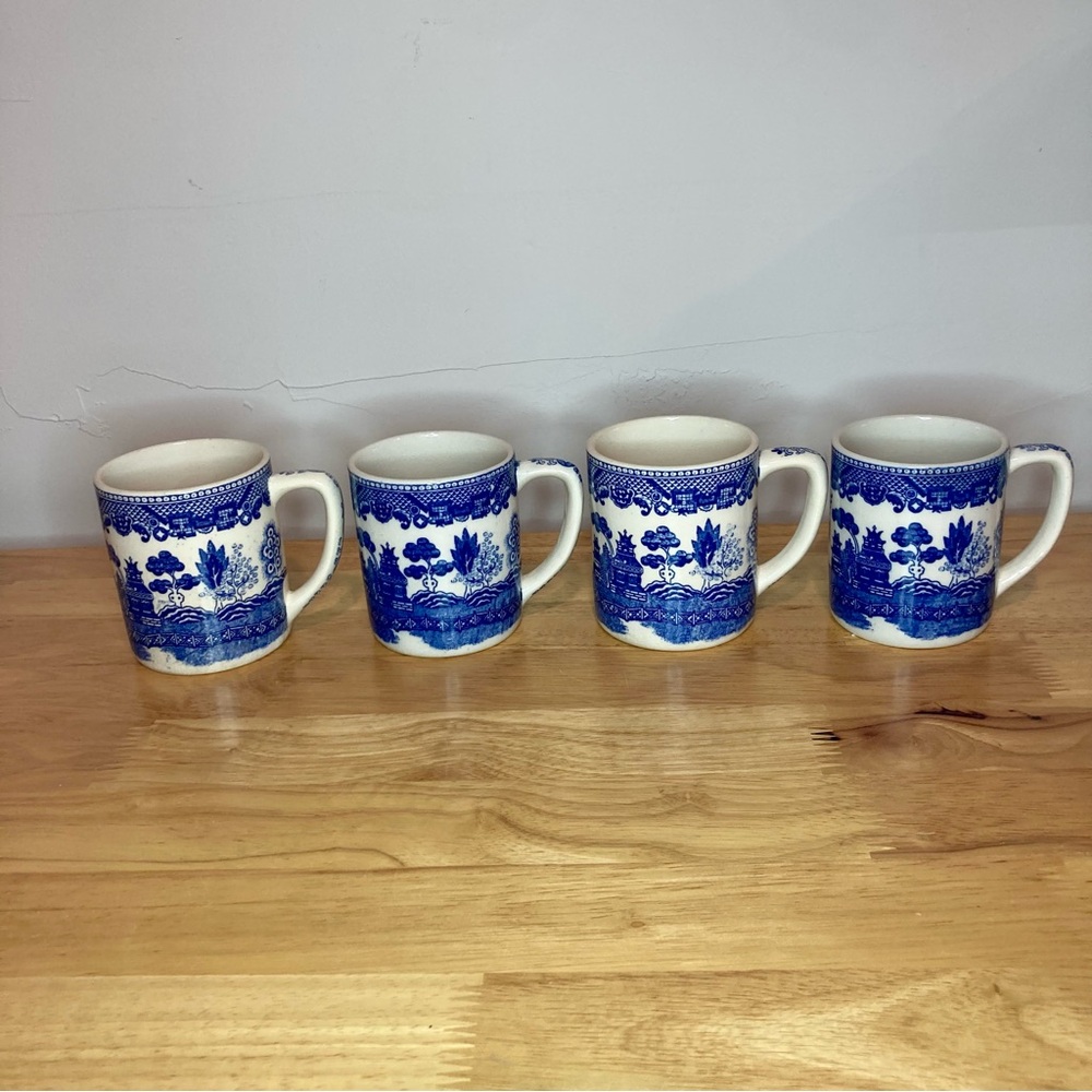 Lot of 4 Blue Willow Coffee Cups Mugs Japan Vintage - Picture 12 of 15